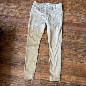 No Boundaries pans size 11